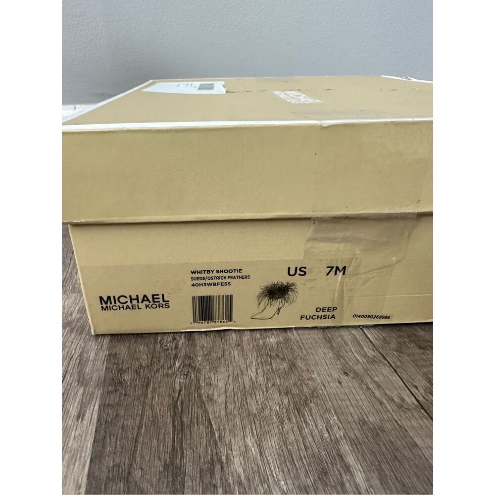 Michael Kors Whitby Feather Trim Suede Ankle Boot Size 7 $250 - Picture 14 of 14